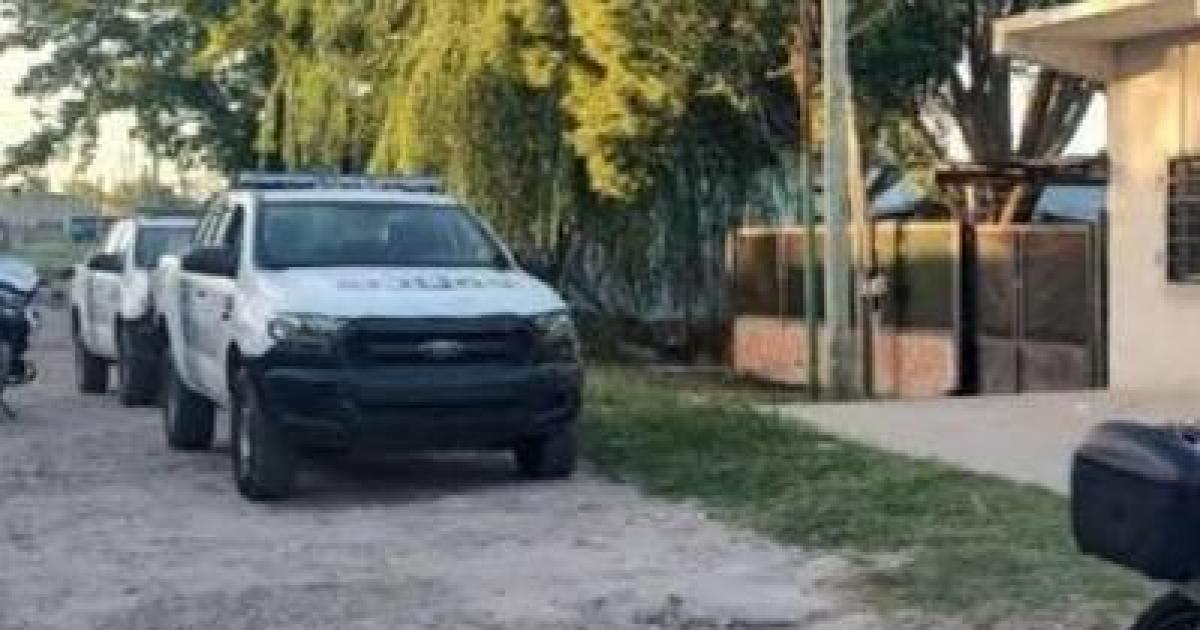 Violento homicidio- un joven recibioacute un disparo en la cabeza y murioacute en plena calle