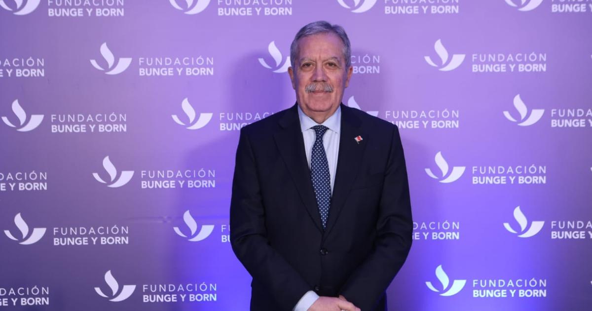 El gobernador Elías Surez participó de la entrega de los Premios Fundación Bunge y Born 2026 a la Química