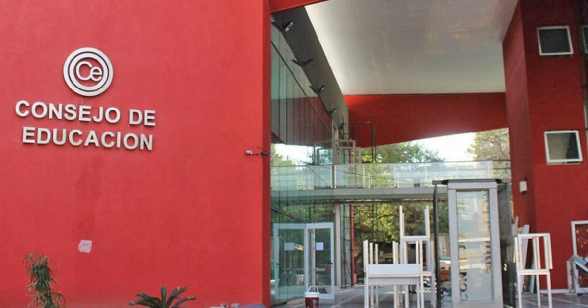 Ofrecen cargos y horas caacutetedra para docentes en Santiago del Estero- cuaacutendo y coacutemo postularse