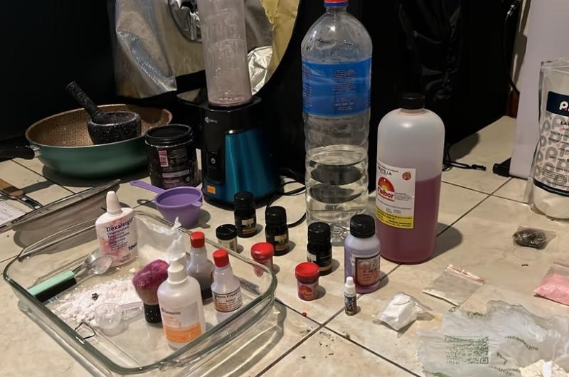 Cocina de drogas sintéticas montada por un dealer venezolano Foto- Policía de la Ciudad
