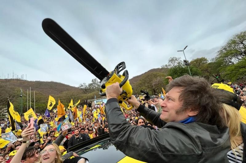 Por donde pasó Milei la motosierra en sus casi tres años de gobierno Foto- Agencia NA