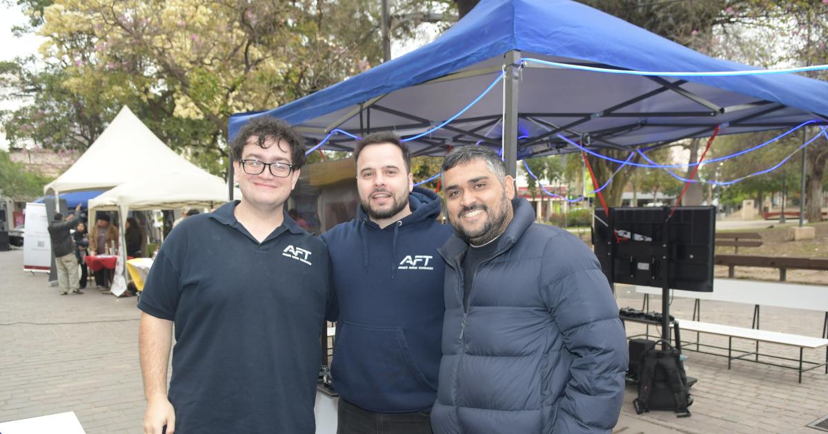 EXPO JOVEN EN LA PLAZA LIBERTAD