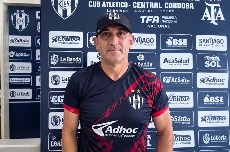 Viacutector Riggio dejoacute de ser el entrenador de Sarmiento de La Banda