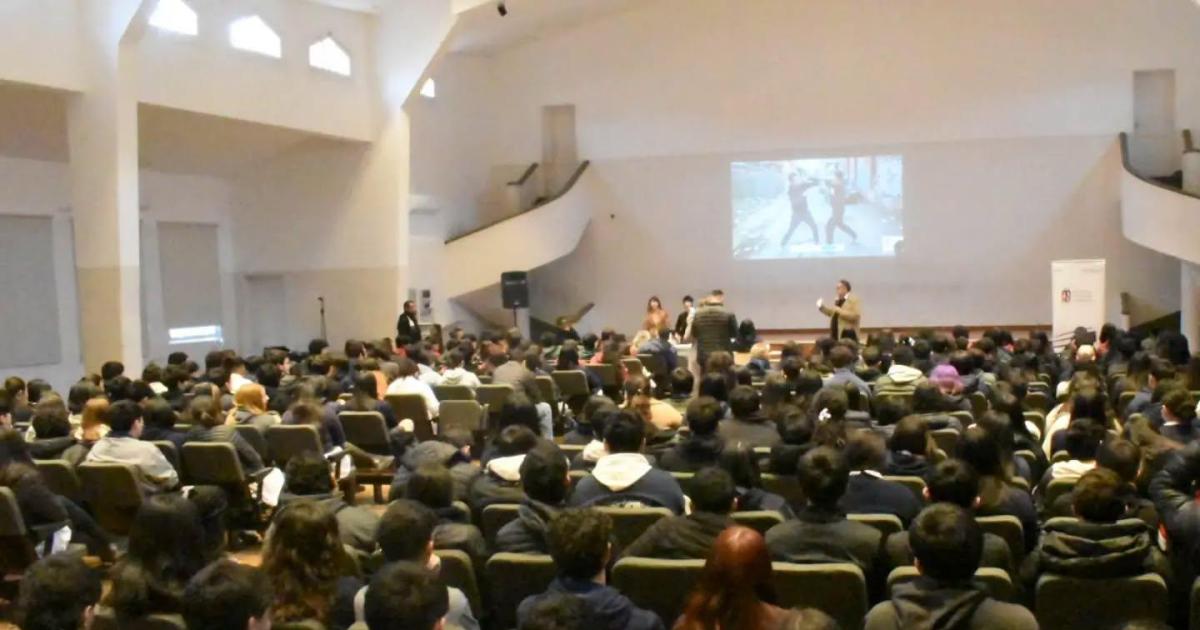 Nueva Ley Penal Juvenil- ofrecen charlas informativas en escuelas