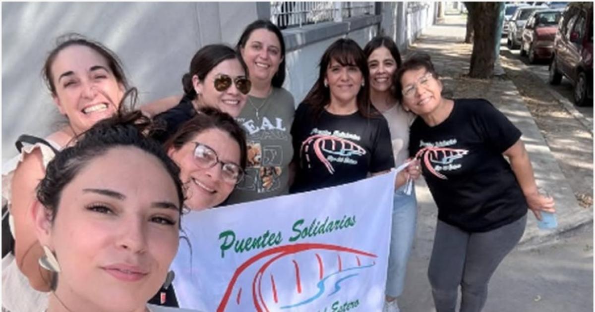 Seis amigos tienden Puentes entre lo que se tiene y lo que se puede compartir