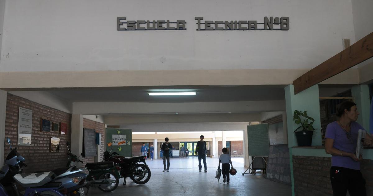 Escuela Teacutecnica Nordm 8- Hoy a las 17 moriraacute alguien en la escuela