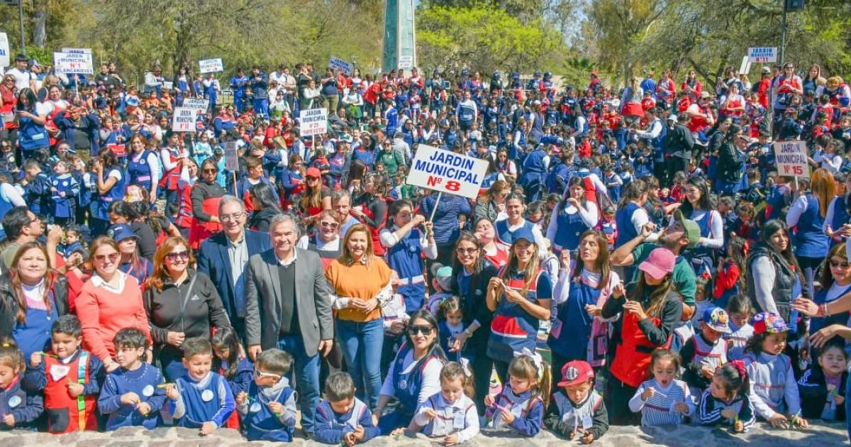 La intendente Fuentes destacó la jornada recreativa de ms de 2000 alumnos de los jardines de infantes municipales