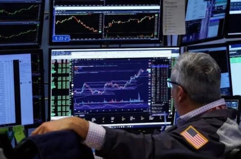 El índice de JP Morgan avanzó dos puntos respecto al cierre anterior (Foto Google)