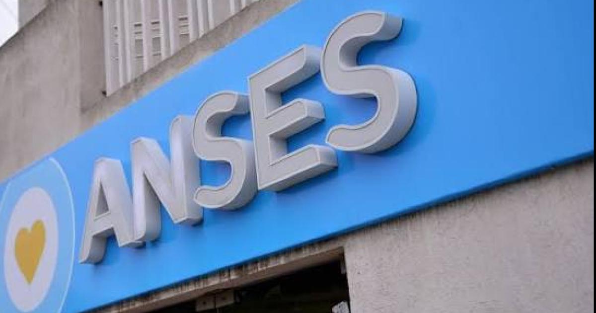 Cambios en la Libreta AUH- coacutemo funciona el nuevo sistema para cobrar el 20-en-porciento- retenido por ANSES