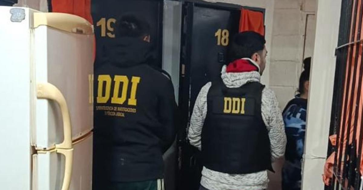 Los investigadores policiales requisaron los pabellones del penal