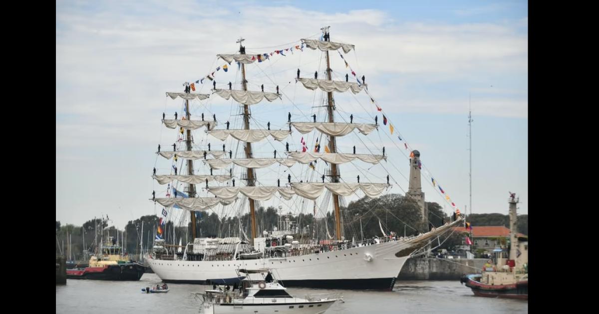 La Fragata ARA Libertad arribó a Buenos Aires Agencia NA (Juan Vargas)