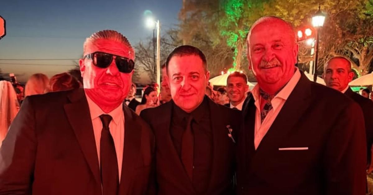 Chiqui Tapia en Santiago- misioacuten oficial y fiesta privada