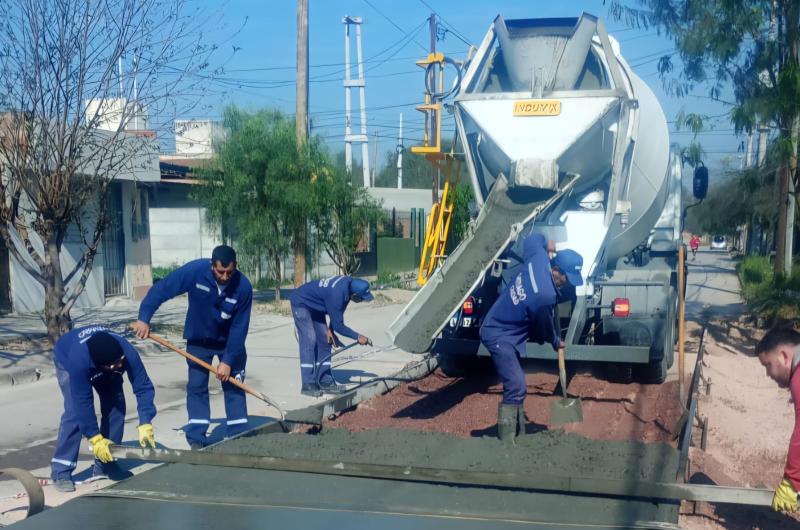 La Municipalidad continuacutea con los trabajos de mantenimiento de calles 
