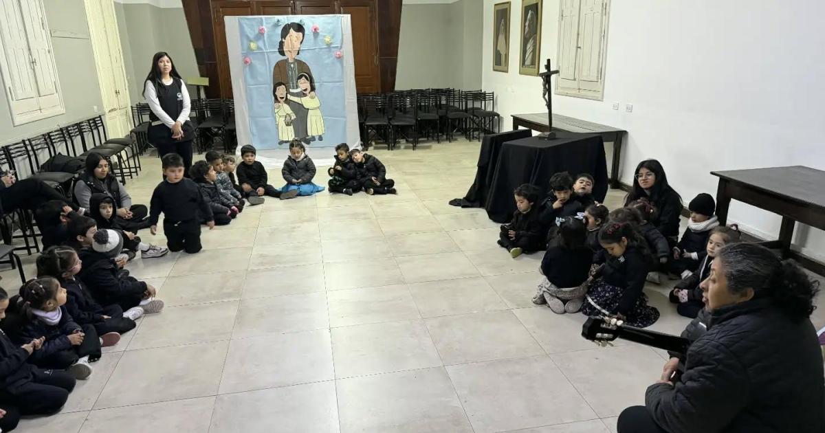 Recuerdan a Madre Elmina Paz Gallo en el Colegio La Asuncioacuten