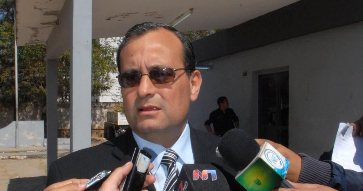 Prisioacuten preventiva para dos policiacuteas por excesos con detenido en la 7ordf