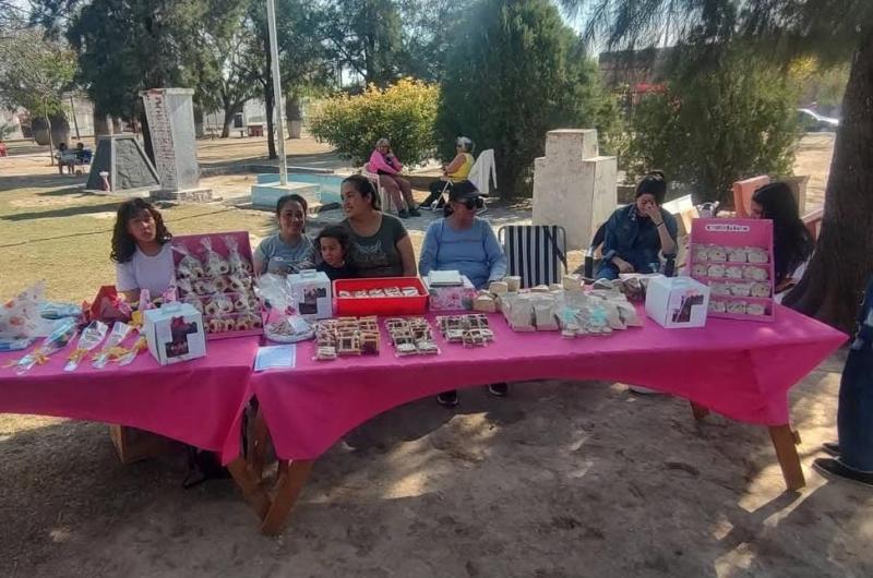 El picnic cautivoacute a todos los vecinos de Choya en la plaza principal 
