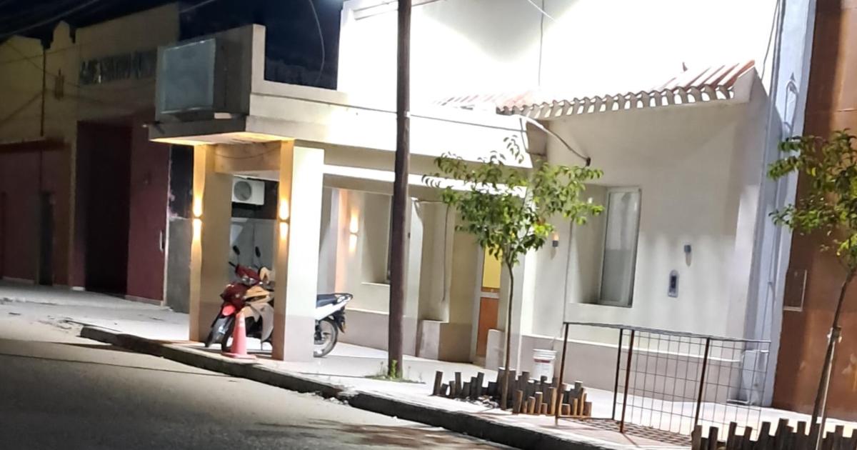 Una rintildea de gallos se transformoacute en sangrienta pelea de hombres