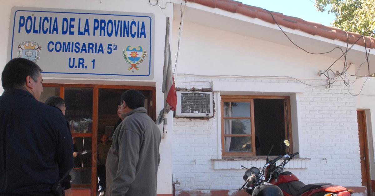Destruyoacute una casa y dejoacute a madre y 5 hijos en la calle