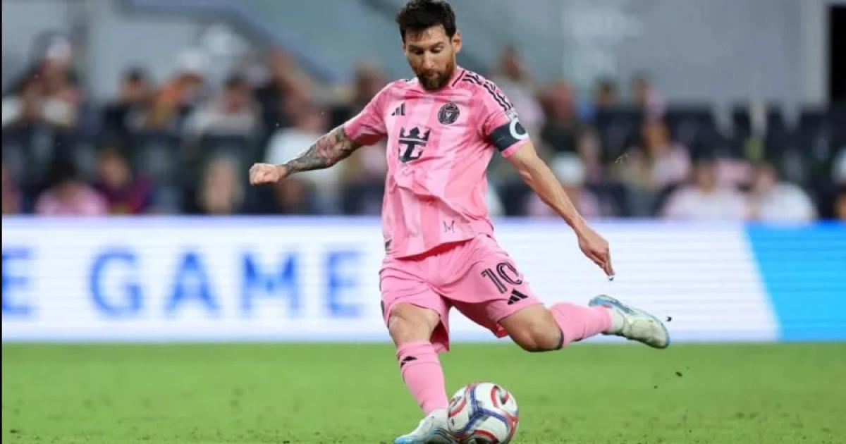 El futbolista argentino marcó su gol N 75 de tiro libre (Foto TyCSport)