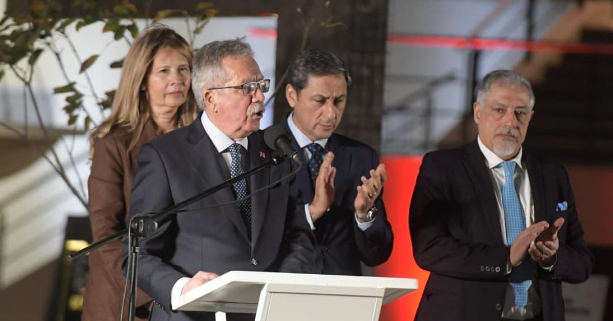 Elías Surez gobernador de Santiago del Estero durante la inauguración del Centro Judicial de Frías