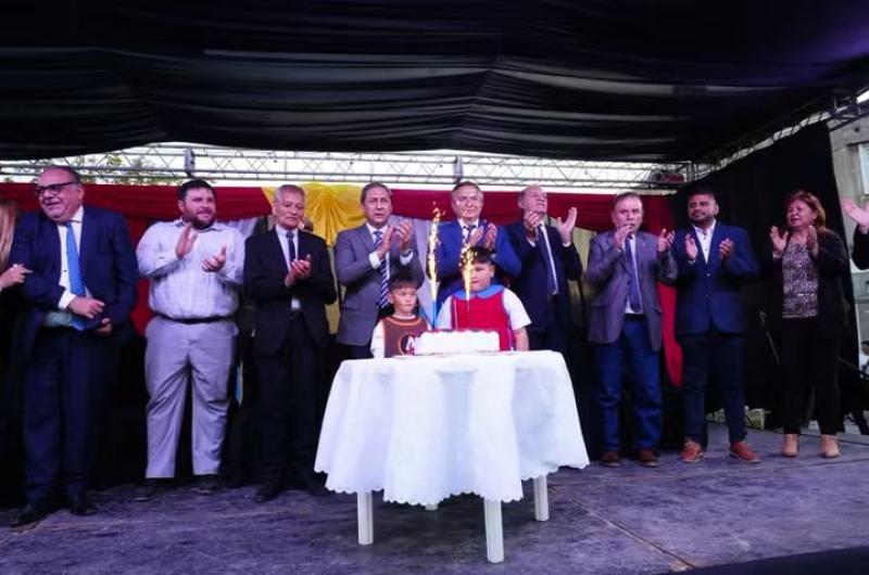 Pinto celebroacute sus 136 antildeos de vida con muacuteltiples actividades