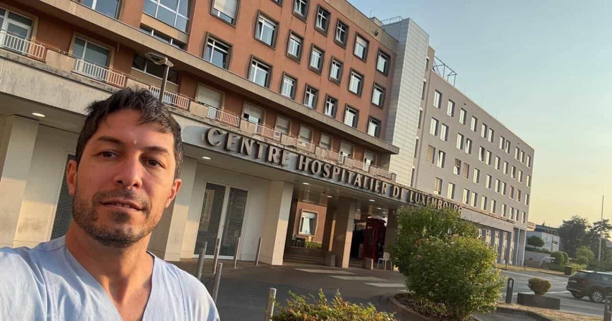 Un meacutedico santiaguentildeo se capacitoacute en cirugiacutea roboacutetica y teacutecnicas avanzadas en Luxemburgo