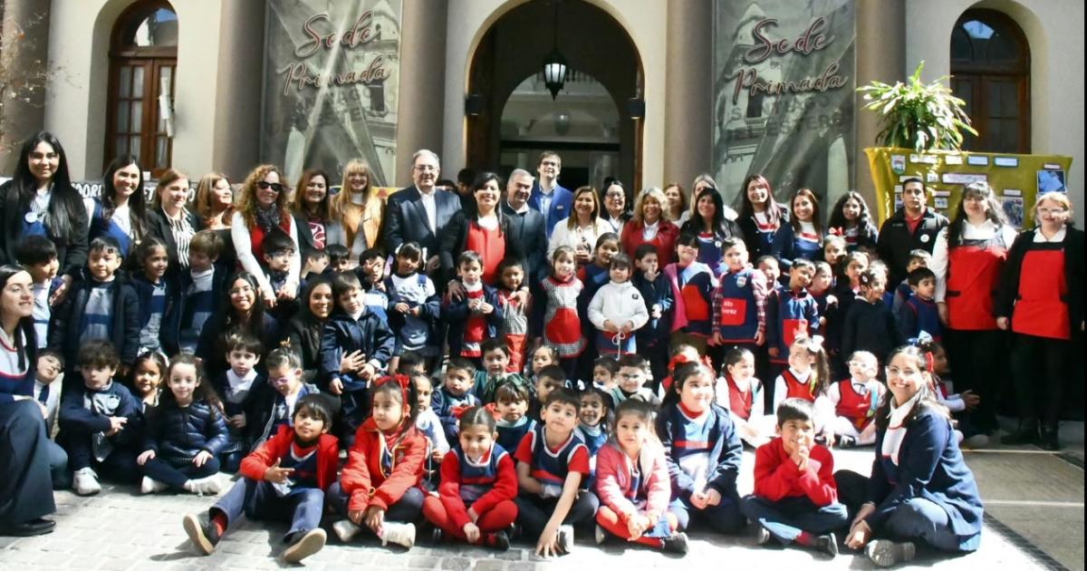 Dos jardines municipales llevaraacuten sus proyectos a la Feria Nacional de Ciencia y Tecnologiacutea