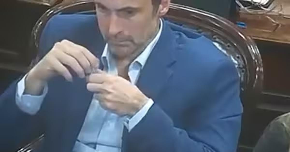 El diputado Juan Manuel Rossi publicoacute su test toxicoloacutegico negativo tras ser acusado de consumir drogas