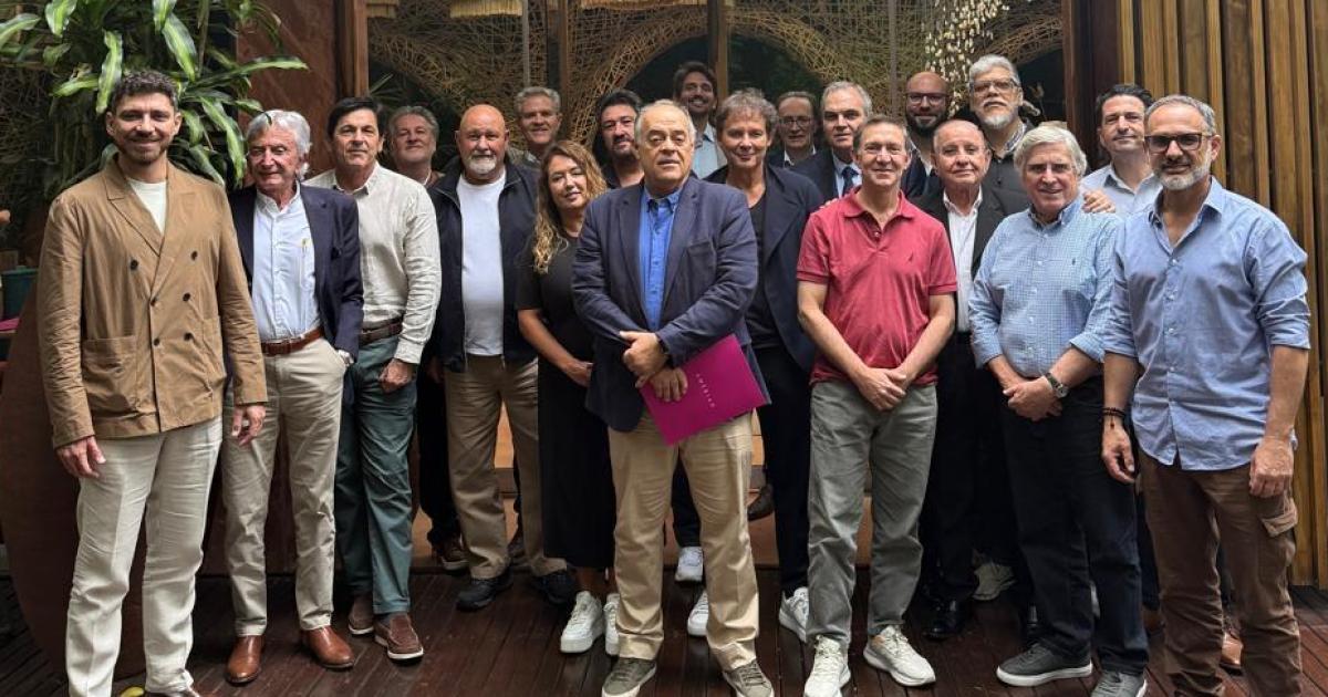 Empresarios accionistas y referentes de Amérian Hoteles participaron de la Novena Jornada de Integración de Franquicias realizada en Puerto Iguazà donde analizaron el presente y el futuro de la industria hotelera