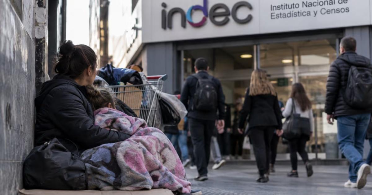 Economistas analizaron causas de la suba de la pobreza y lo que falta para poder reducirla