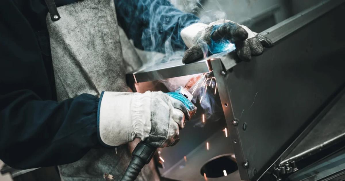 Cuaacutel es la metaluacutergica que cerroacute y ofrecioacute pagar los sueldos adeudados con restos de bronce