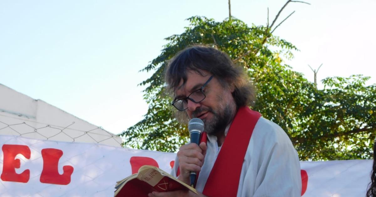 El padre Pepe recibiraacute el Manual Latinoamericano de Adicciones que fue presentado en el Vaticano
