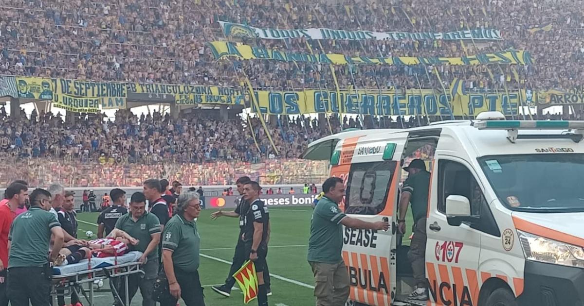 Grave lesioacuten de Gabriel Neves en Estudiantes- sufrioacute una fractura y se fue en ambulancia de la Supercopa Internacional
