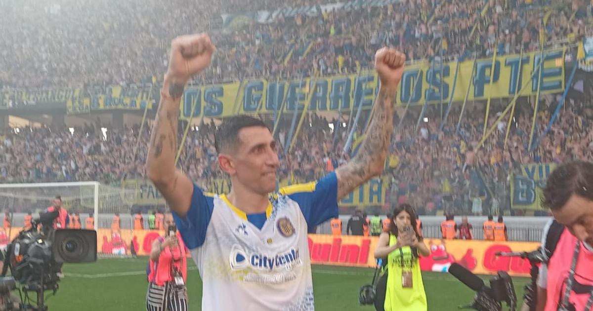 Rosario Central con un Di Mariacutea brillante gritoacute campeoacuten en Santiago 
