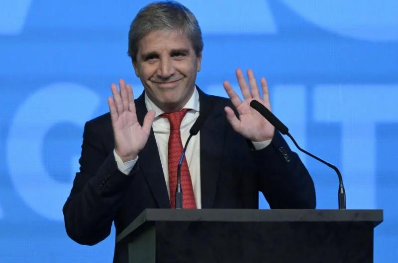 El ministro de Economía Luis Caputo hizo hincapié en el panorama ampliado (Foto Google)