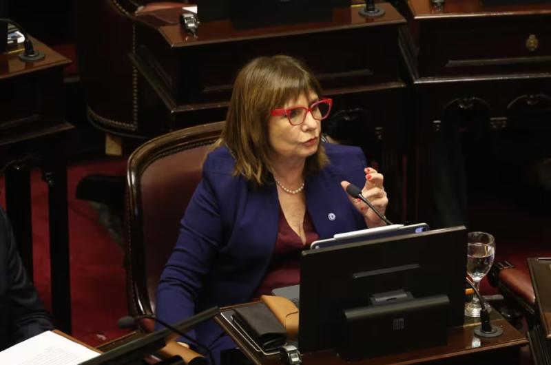 A través de su cuenta oficial en X Bullrich se refiró a la situación de los periodistas formoseños (Foto Google)