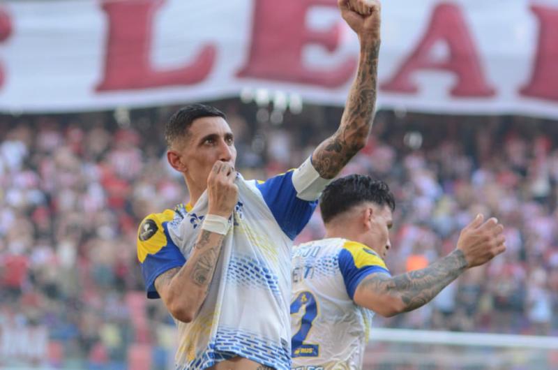 EN VIVO  Di Mariacutea es la gran figura y estaacute guiando a Rosario Central a un nuevo tiacutetulo
