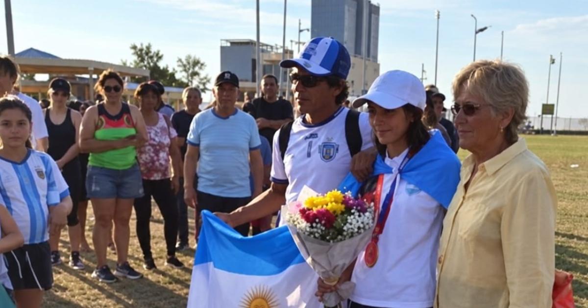 Neli Peña Flor volvió a Frías y fue recibida como una campeona