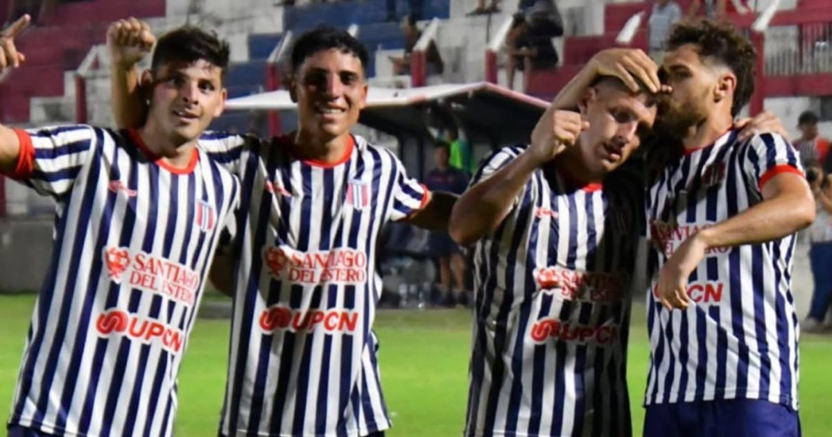 Unioacuten Santiago goleoacute y se clasificoacute
