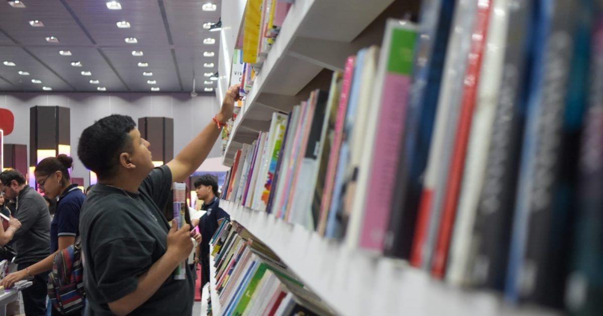 Los escritores y los libros maacutes antiguos en Santiago del Estero