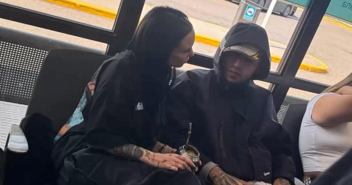 La foto que confirmoacute el romance entre Tiago PZK y La Joaqui