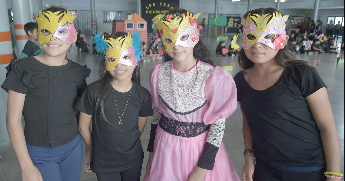 OBRA LOS TRES CHANCHITOS