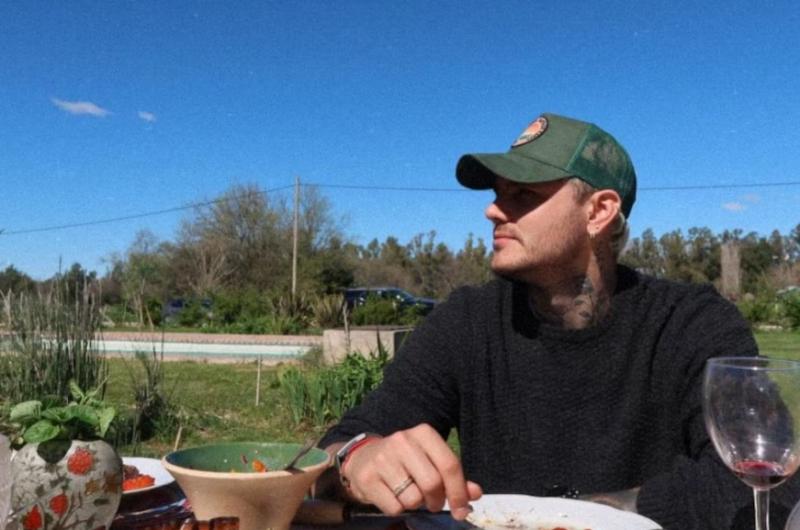 El futbolista Mauro Icardi volvió a estar en el centro de la polémica tras sus posteos en Instagram
