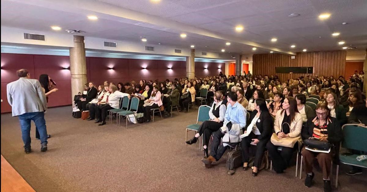 PLAN Formación de Directivos en el marco de Santiago Lee y Escribe