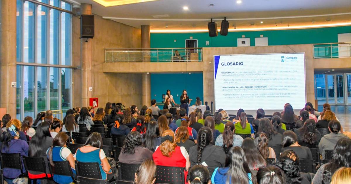 Capacitaron a docentes de la Capital sobre la normativa del Sistema Educativo municipal