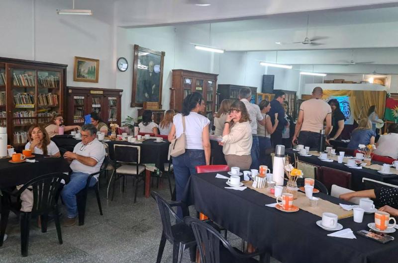 CONVOCATORIA La Biblioteca Popular Sarmiento es un espacio de enorme valor cultural para los frienses