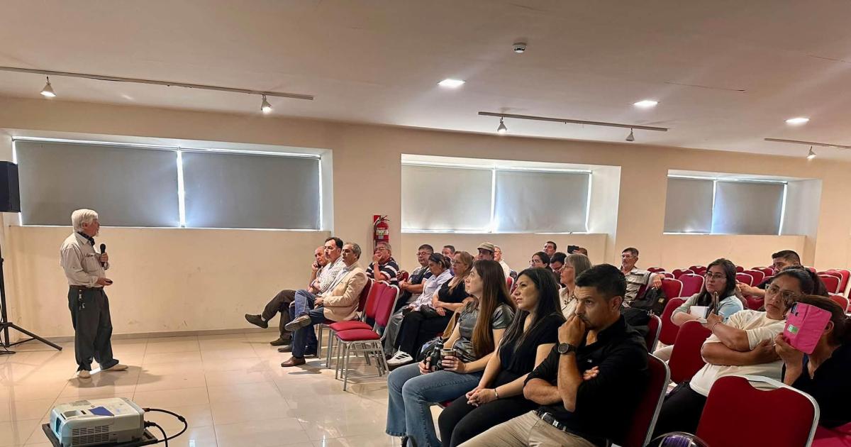 Con eacutexito se capacitoacute en Las Termas sobre el control de la hidatidosis