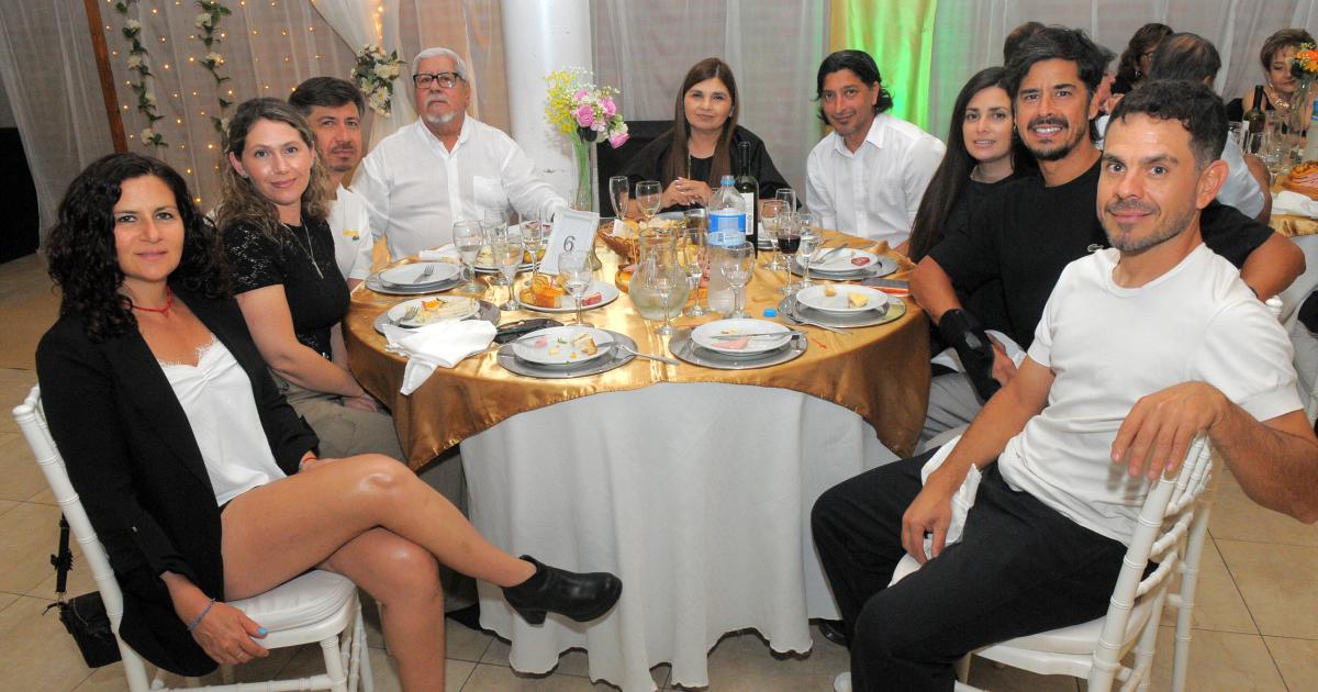 CELEBRA LA VIDA Y AGRADECE POR LO RECIBIDO