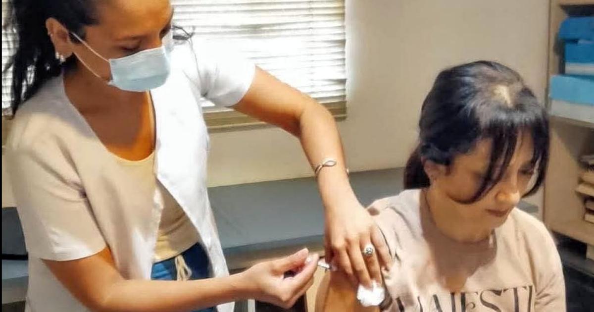 CAMPAÑA La vacuna se coloca en los centros habilitados