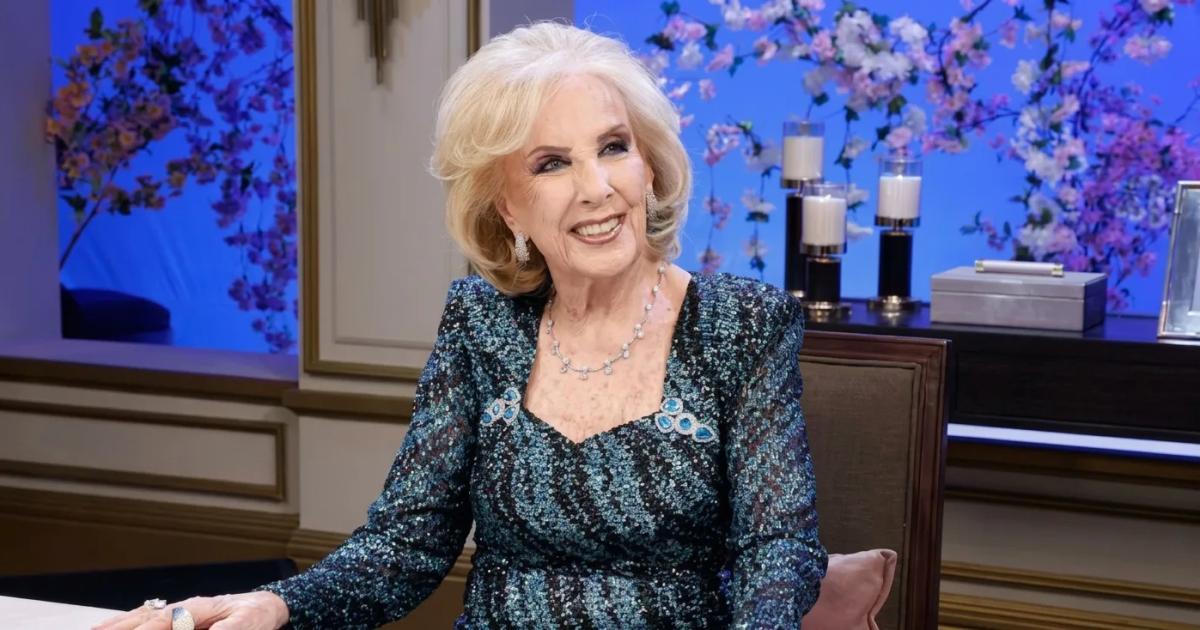 Mirtha Legrand fue trasladada a una habitacioacuten comuacuten- queacute dice el nuevo parte meacutedico sobre su salud